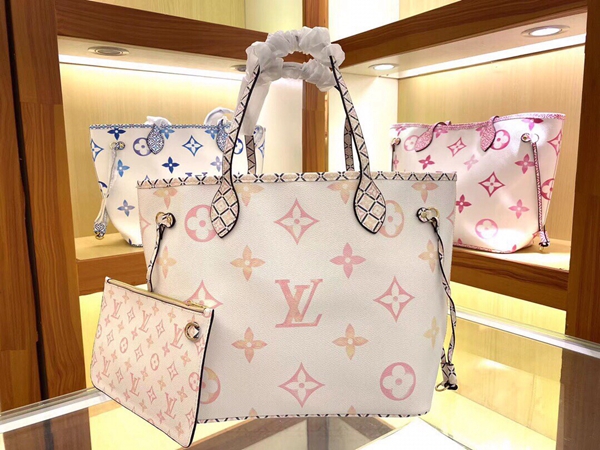 ルイヴィトンバッグ正面デザイン